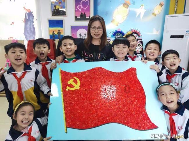 苏大维格OP-ADLITHO工艺打造华为nova 12系列光学纹理